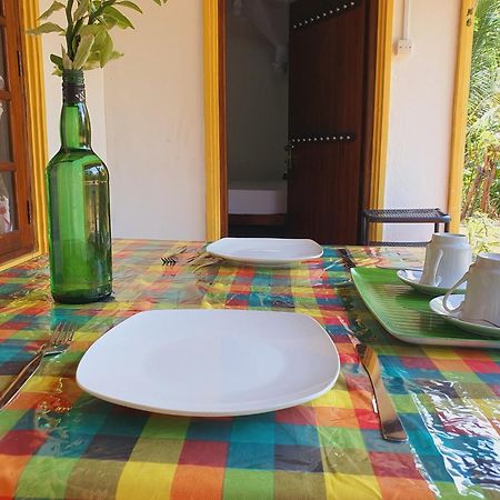Sanu Home Stay Сігірія Екстер'єр фото