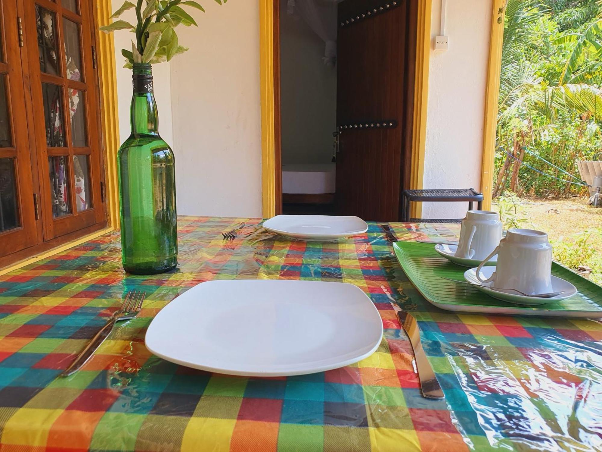 Sanu Home Stay Сігірія Екстер'єр фото